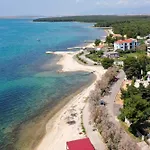 With A Parking Space - Mulo, Zadar - 6547 Apartamento